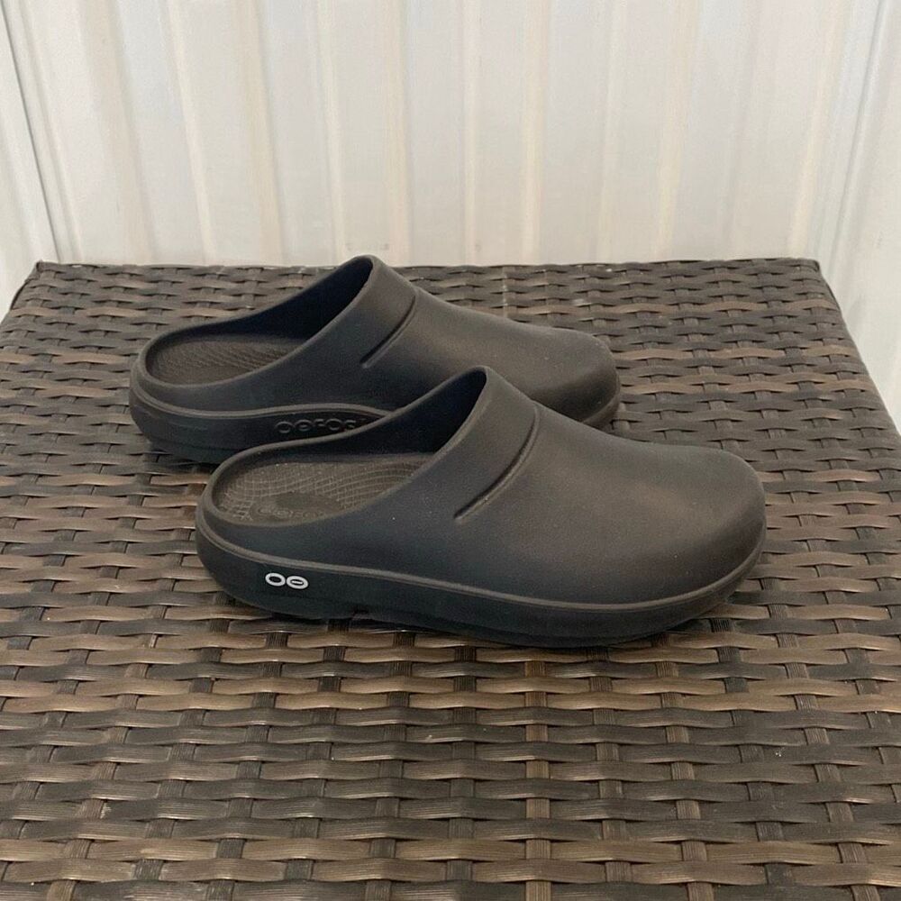 OOFOS OOclogs women’s size 7
